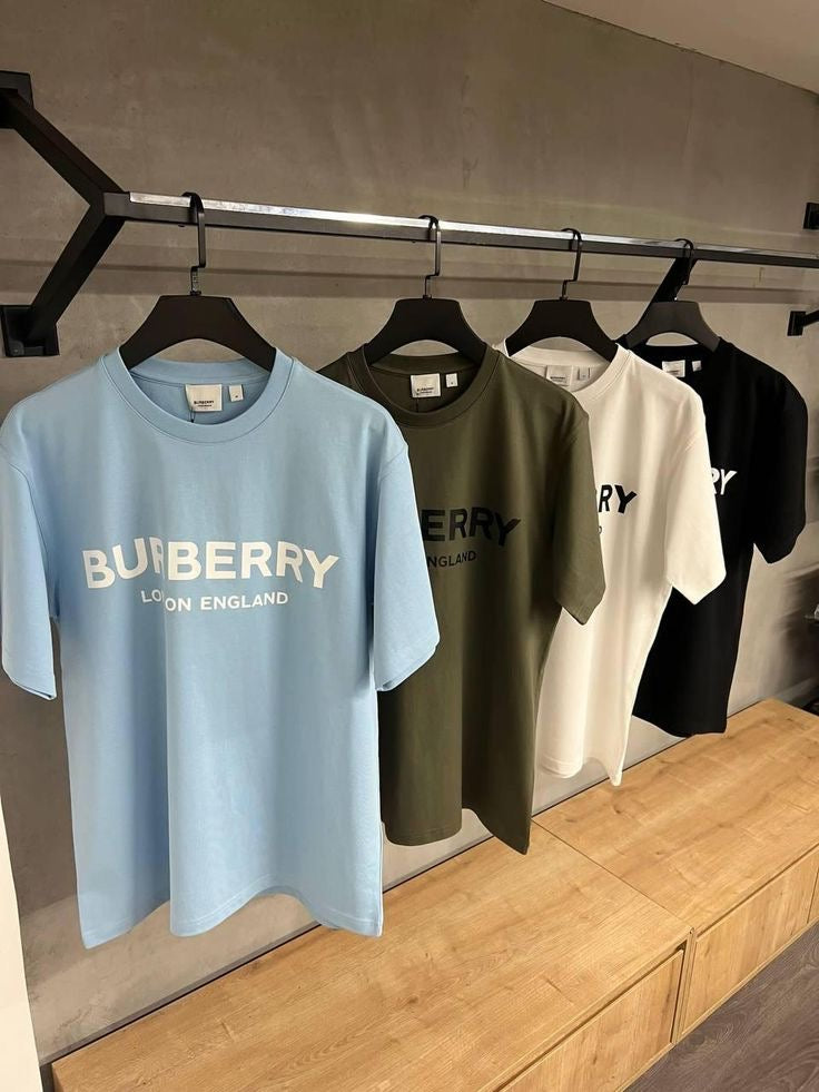 Burberry - T-shirts & Polos