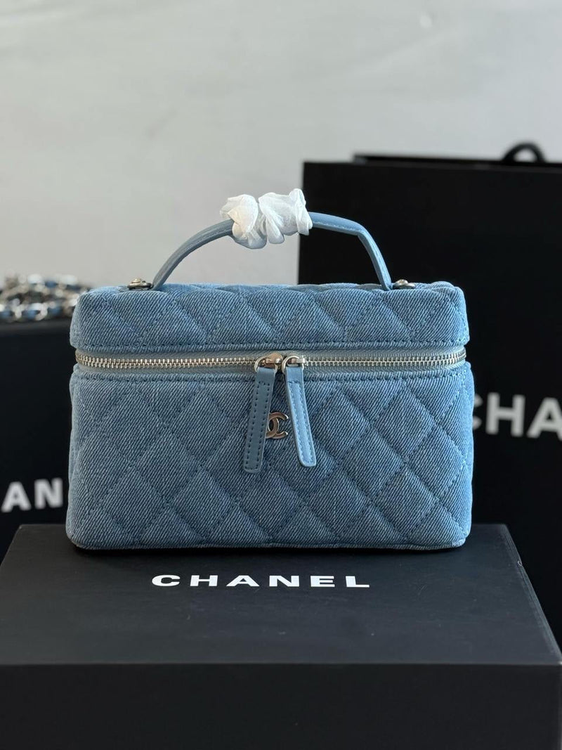Chanel - Sac à bandoulière 18cm Rose/Bleu Clair/Blanc