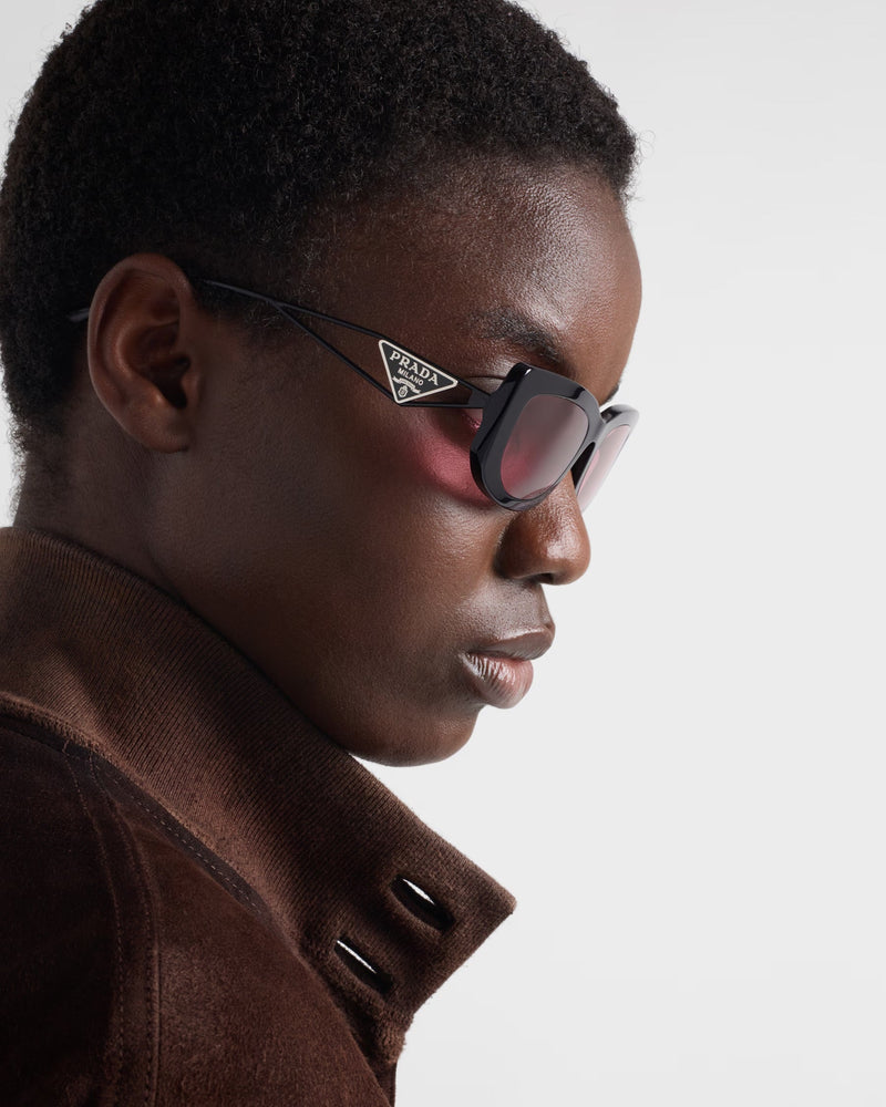 Prada - Lunettes De Soleil avec logo triangulaire Verres Fraise