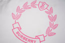 Burberry - T-shirt Burberry avec logo sur la poitrine et motif de laurier à l'arrière - Blanc