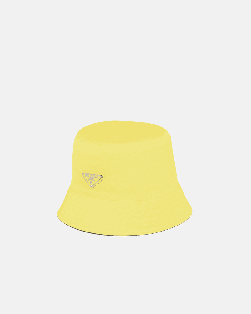 Prada - Bob avec plaque PRADA (7 coloris)