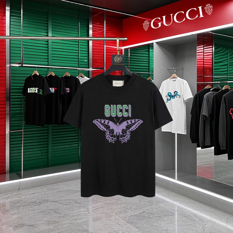 Gucci - T-shirt avec un design de papillon et logo Gucci - Noir