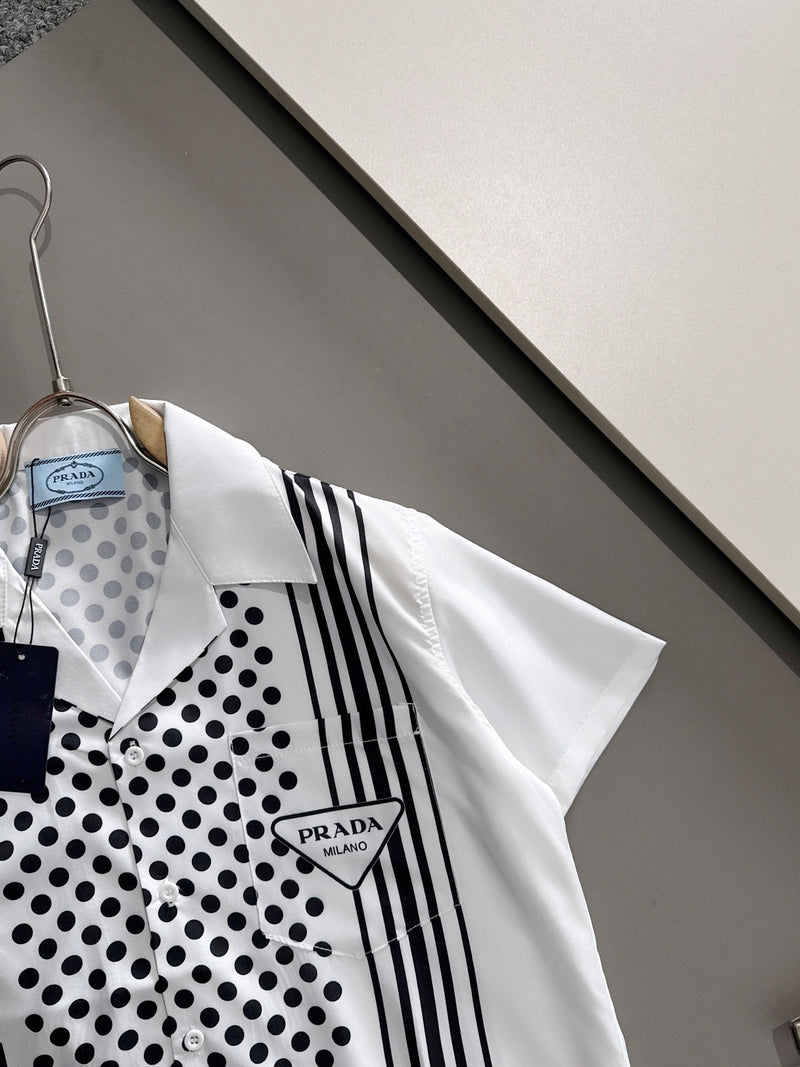 Prada - Chemise en soie Prada à Motif Bicolore Blanc