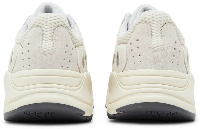Yeezy Boost 700 Analog