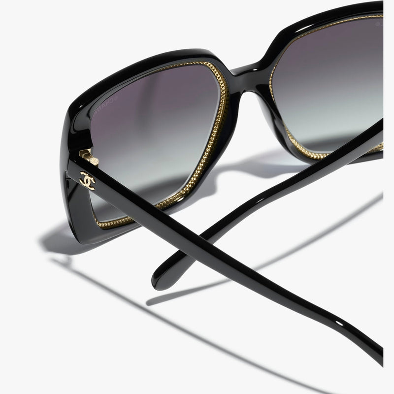 Chanel - Lunettes de soleil carrée Noir Verres Gris