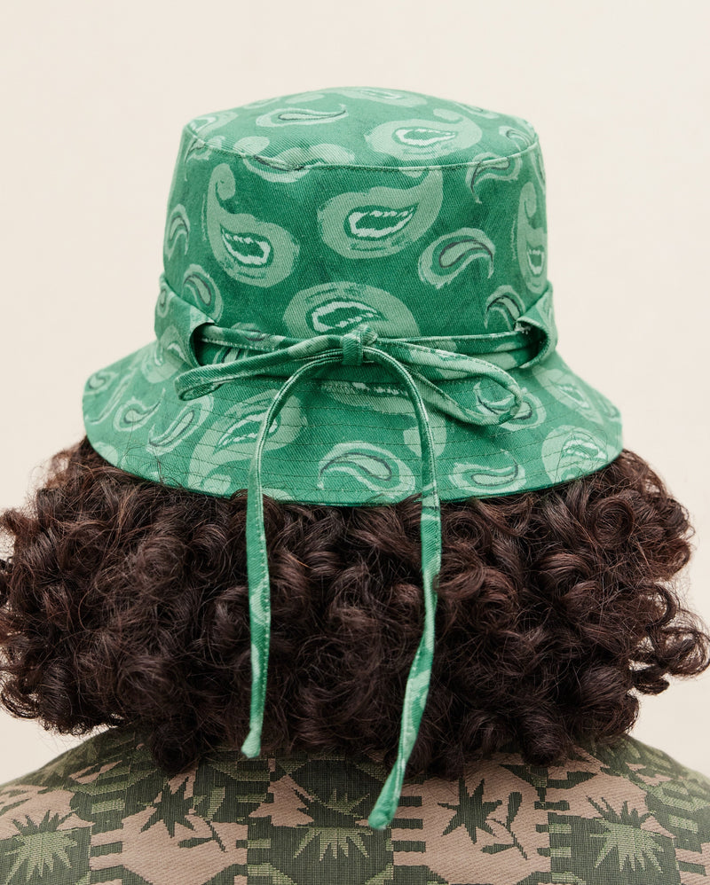 Le bob Gadjo Imprimé Pop Vert Paisley