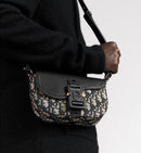 Mini sac Messenger à rabat Saddle Noir et Beige