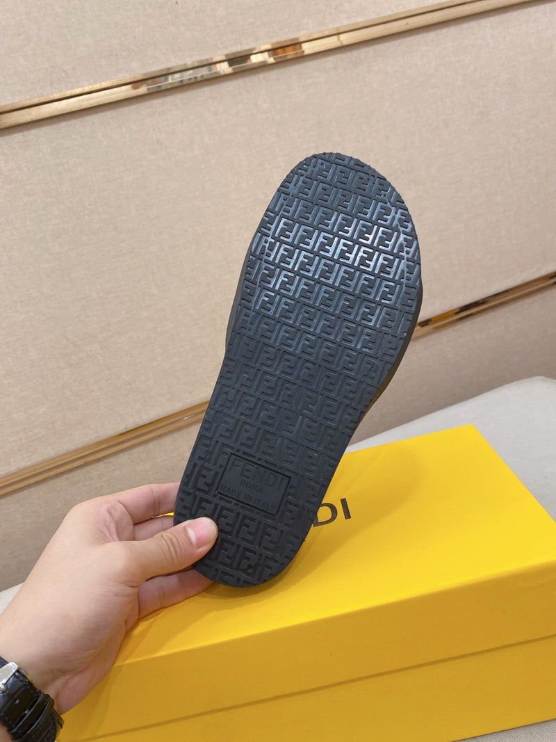 Fendi - Claquettes Fendi Roma Classique Noir