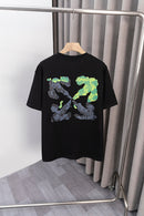 OFF-WHITE - T-shirt avec un design en camouflage vert sur la poitrine - Noir et Vert