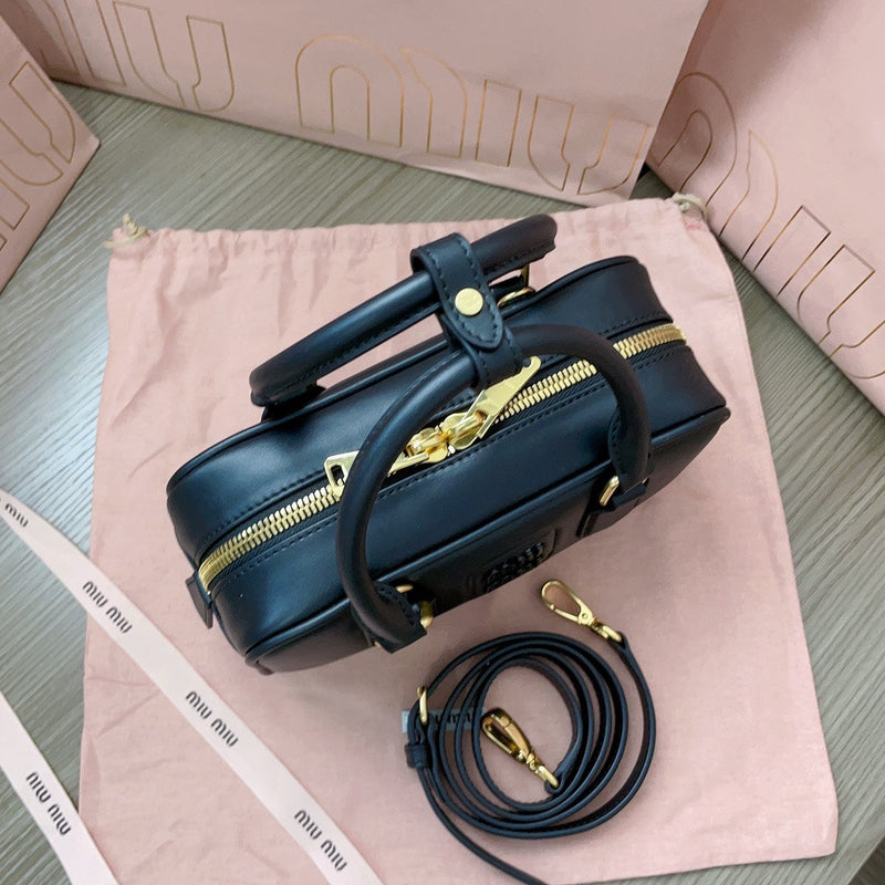 Miumiu - Arcadie leather bag Noir