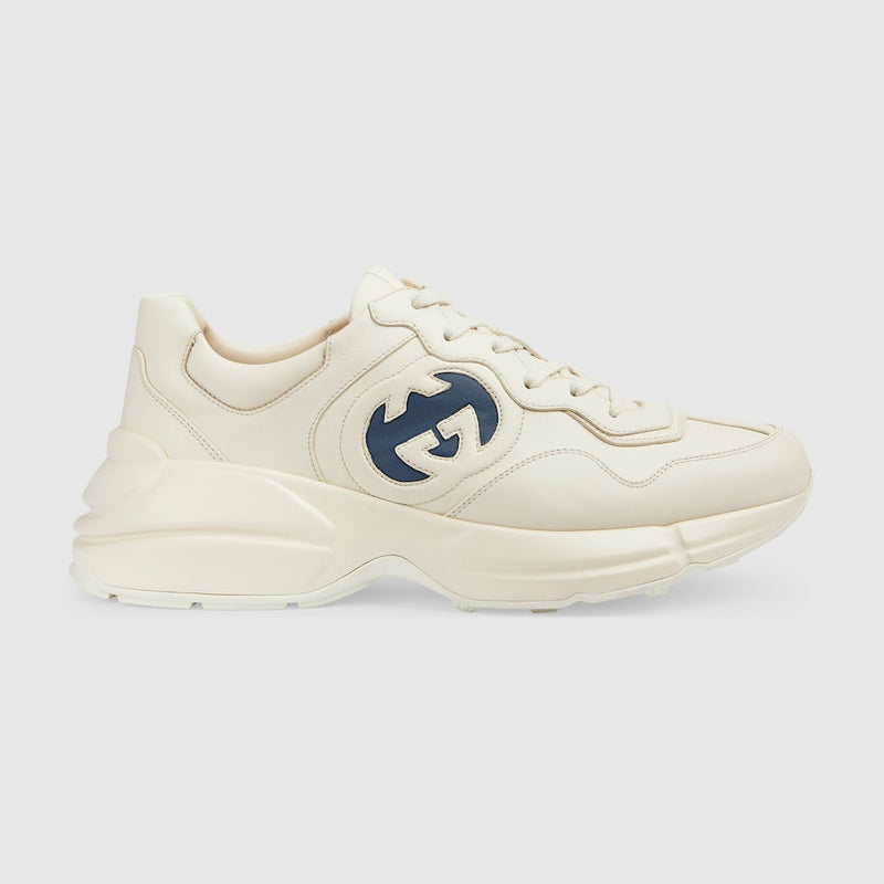 BASKETS EN CUIR RHYTON AVEC LOGO GUCCI POUR HOMME Blanc Cassé Bleu Marine