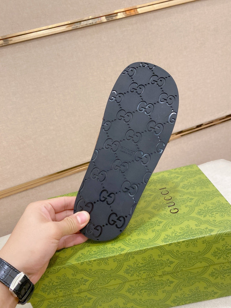 Gucci - Mules en Daim GG Beige II