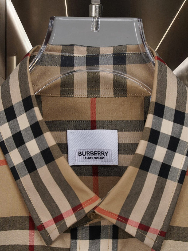 Burberry - Chemise Burberry à Carreaux Iconique Beige et Noir avec Détails Rouges