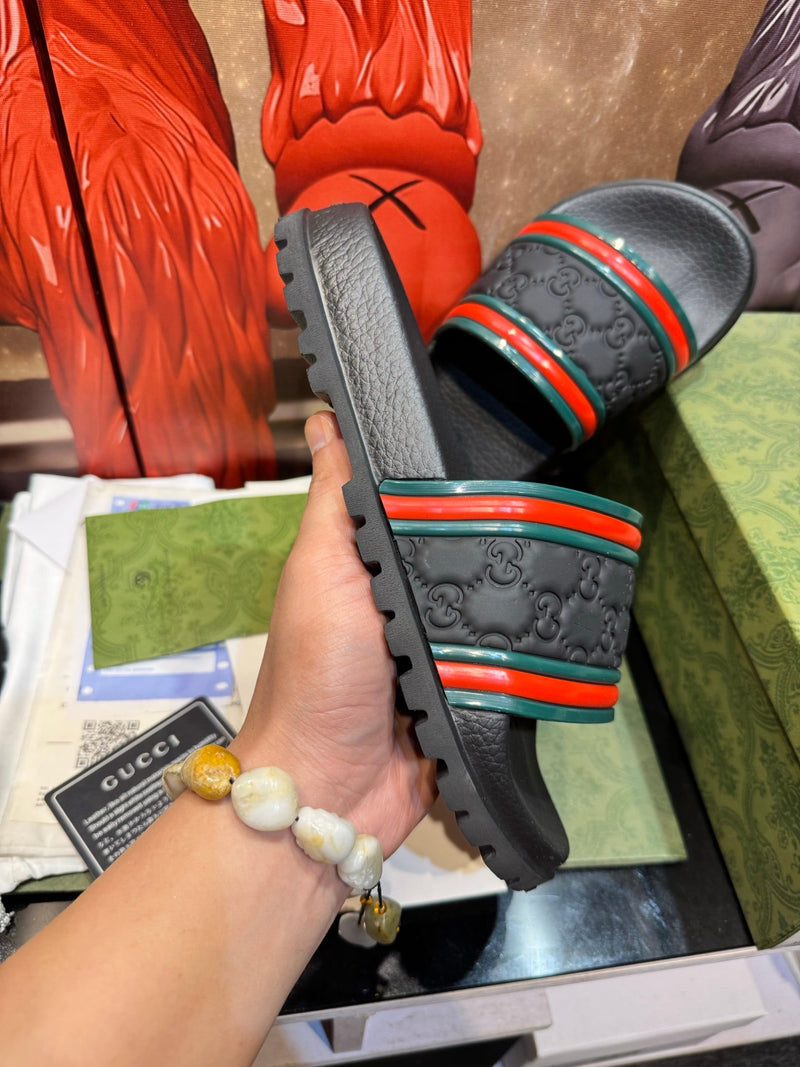 Gucci - Sandale Gucci Noir avec Bandes Colorés Rouge/Vert