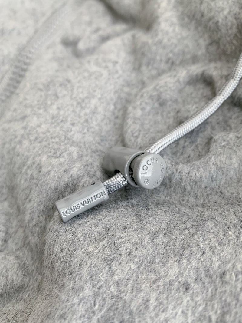 Louis Vuitton - Doudoune Monogramme LV Grise