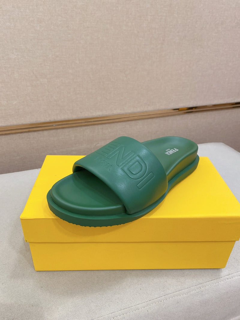 Fendi - Claquettes Fendi Roma Classique Vert