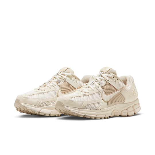 Nike Zoom Vomero 5 Beige