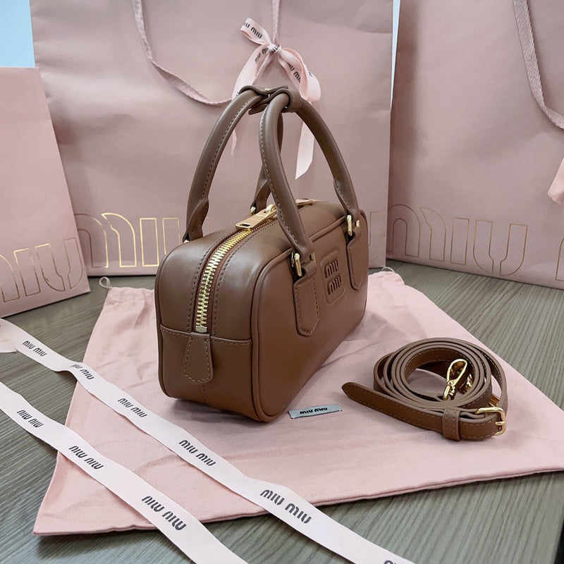 Miumiu - Arcadie leather bag Marron