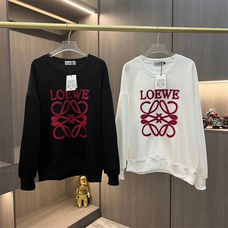 Loewe - Pull en coton monogramme en relief rouge cerise Noir / Blanc