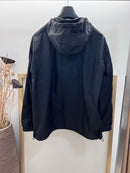 Prada - Coupe-vent en nylon avec plaque Prada Noir