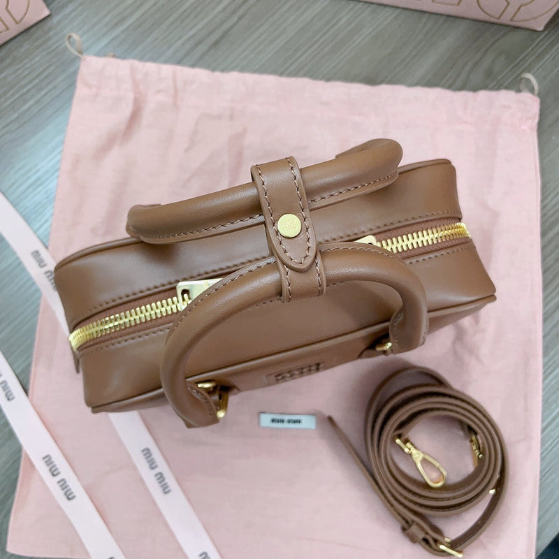 Miumiu - Arcadie leather bag Marron