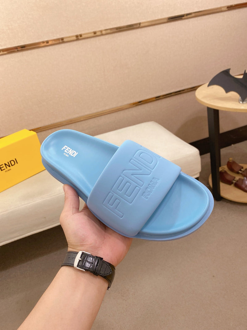 Fendi - Claquettes Fendi Roma Classique Bleu Ciel