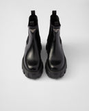 Prada - Bottines Chelsea Monolith en cuir brossé