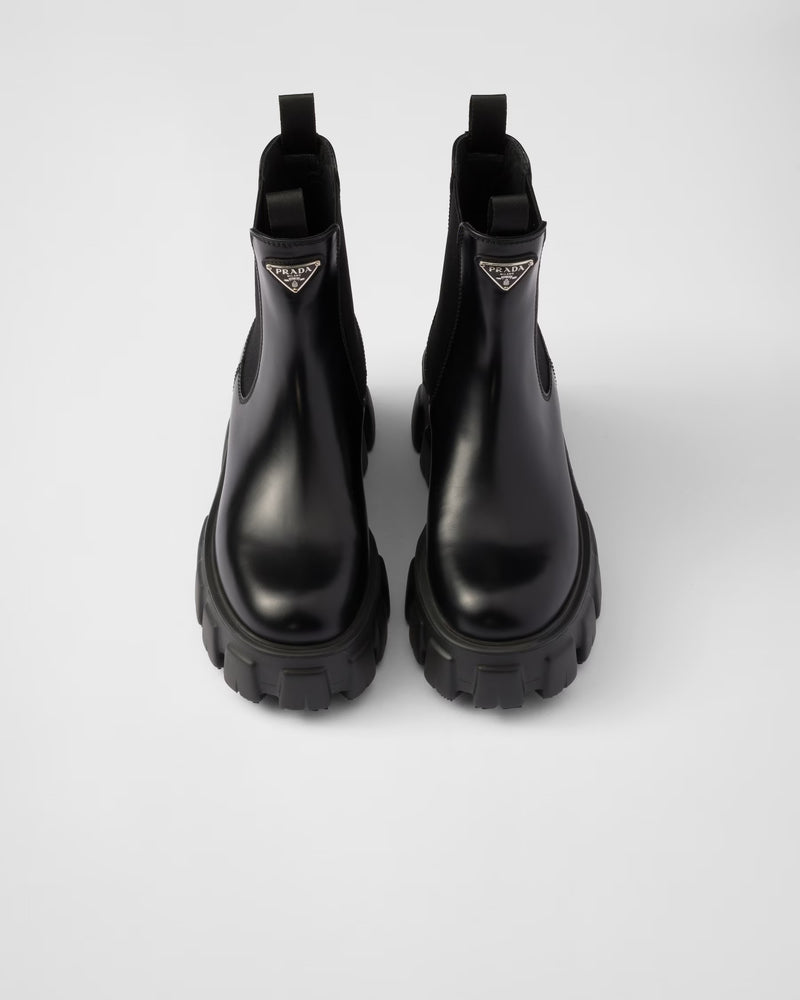 Prada - Bottines Chelsea Monolith en cuir brossé