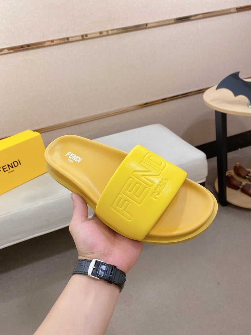 Fendi - Claquettes Fendi Roma Classique Jaune