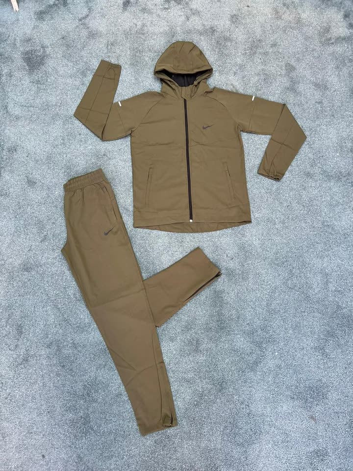 Nike - Survêtement Running Haut & Bas Kaki