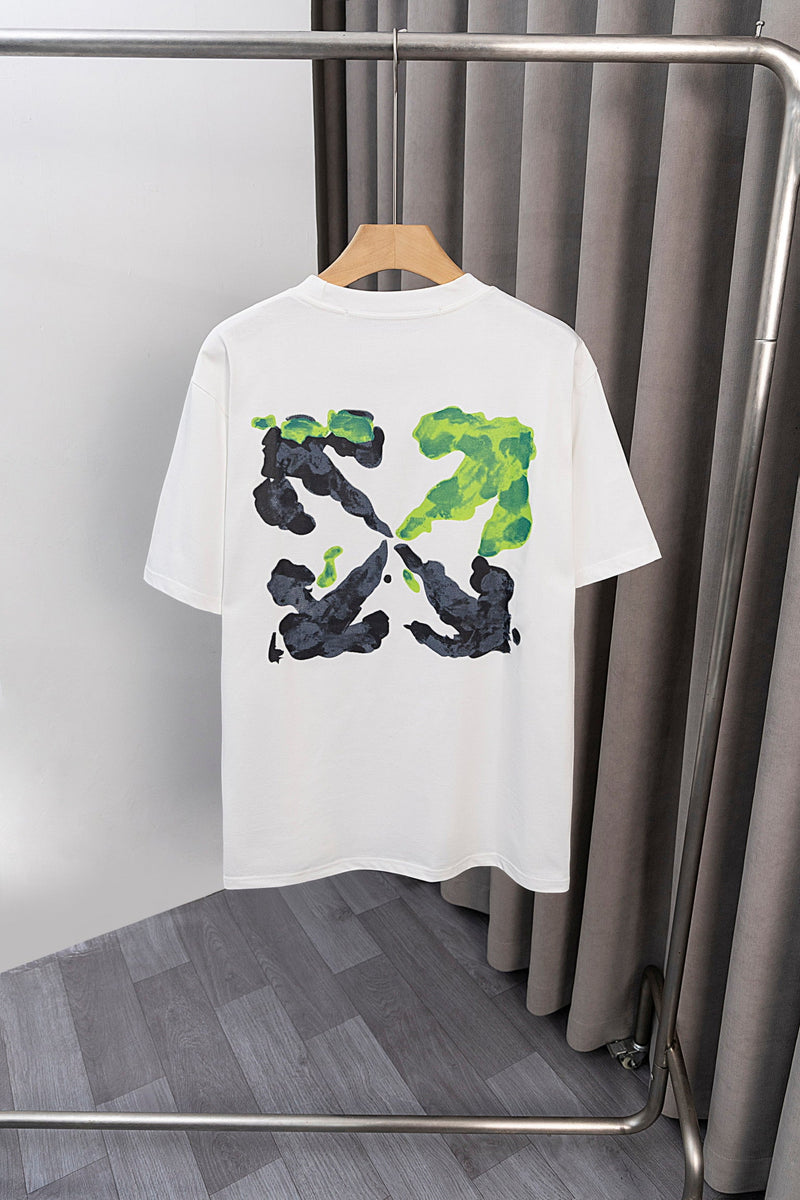 OFF-WHITE - T-shirt avec un design en camouflage vert sur la poitrine - Blanc et Vert
