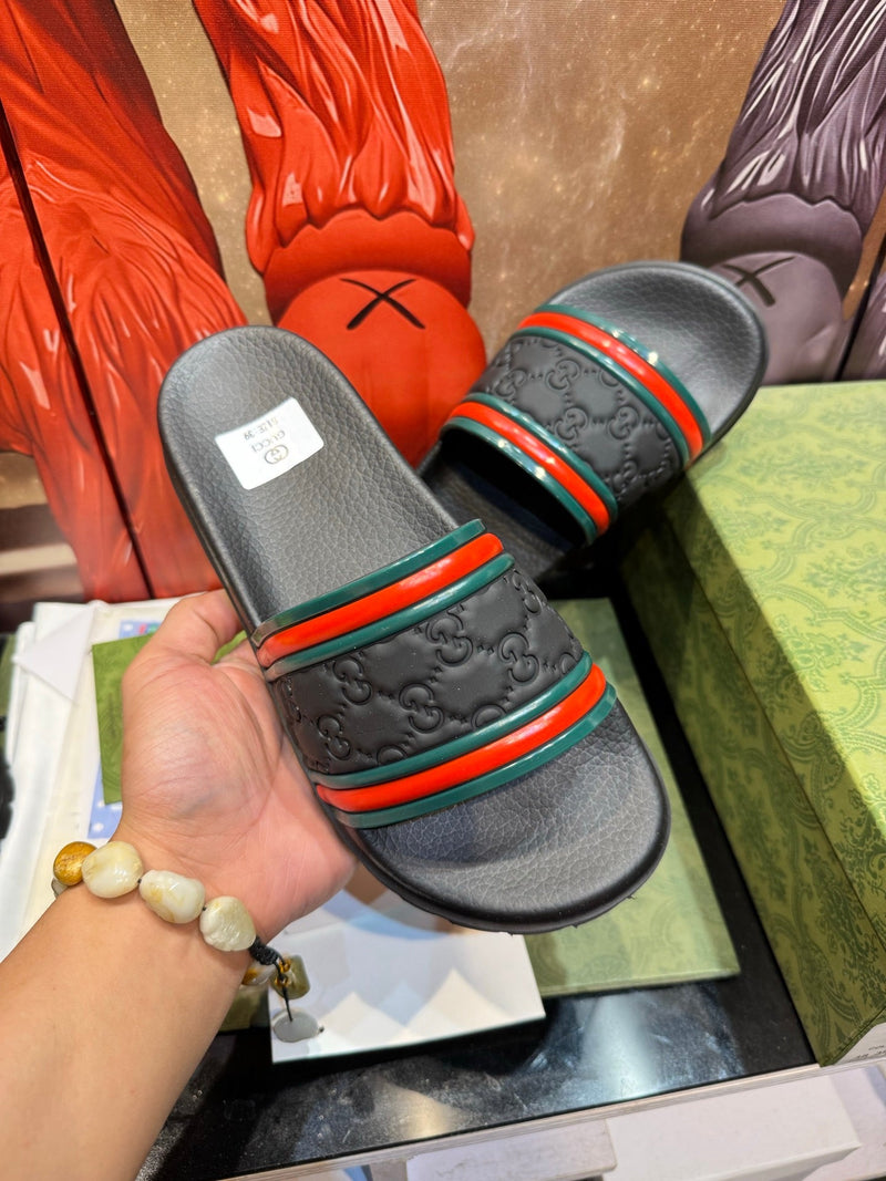 Gucci - Sandale Gucci Noir avec Bandes Colorés Rouge/Vert