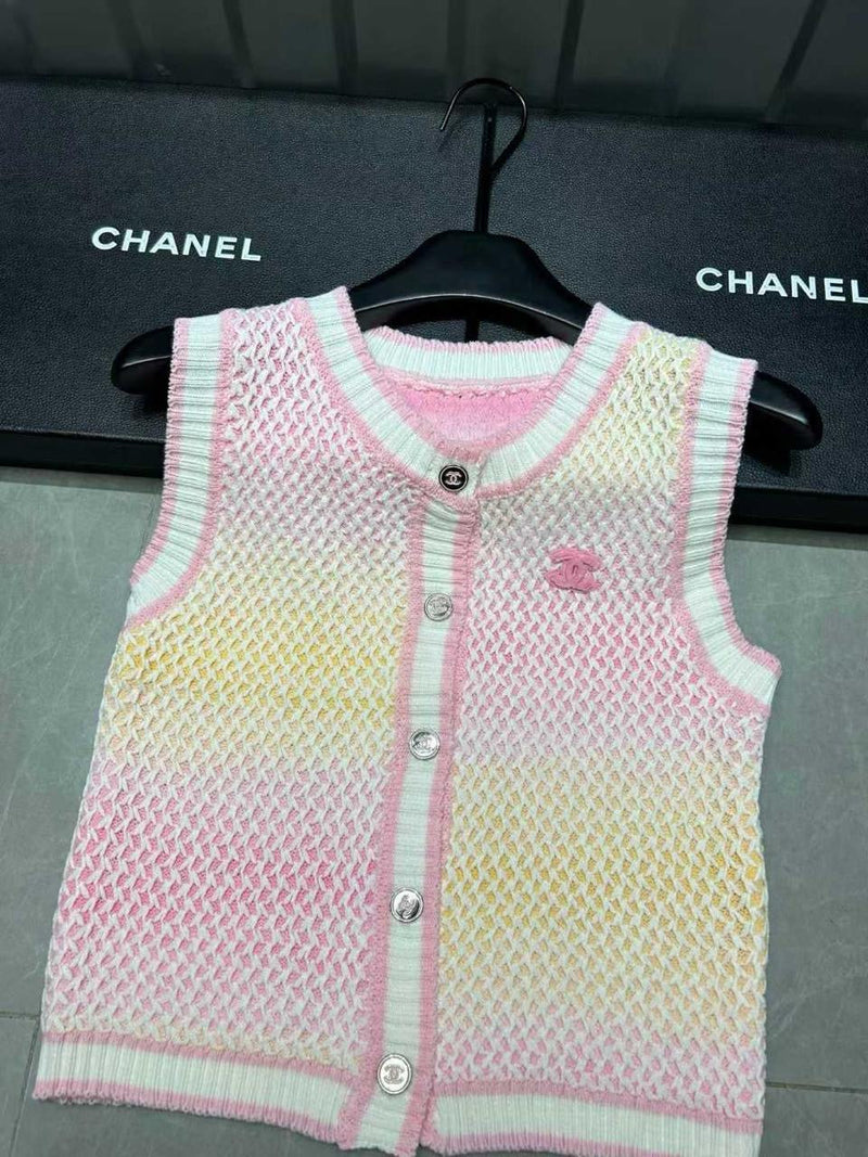Chanel - T-shirt à bouton avec logo Chanel Rose/Jaune