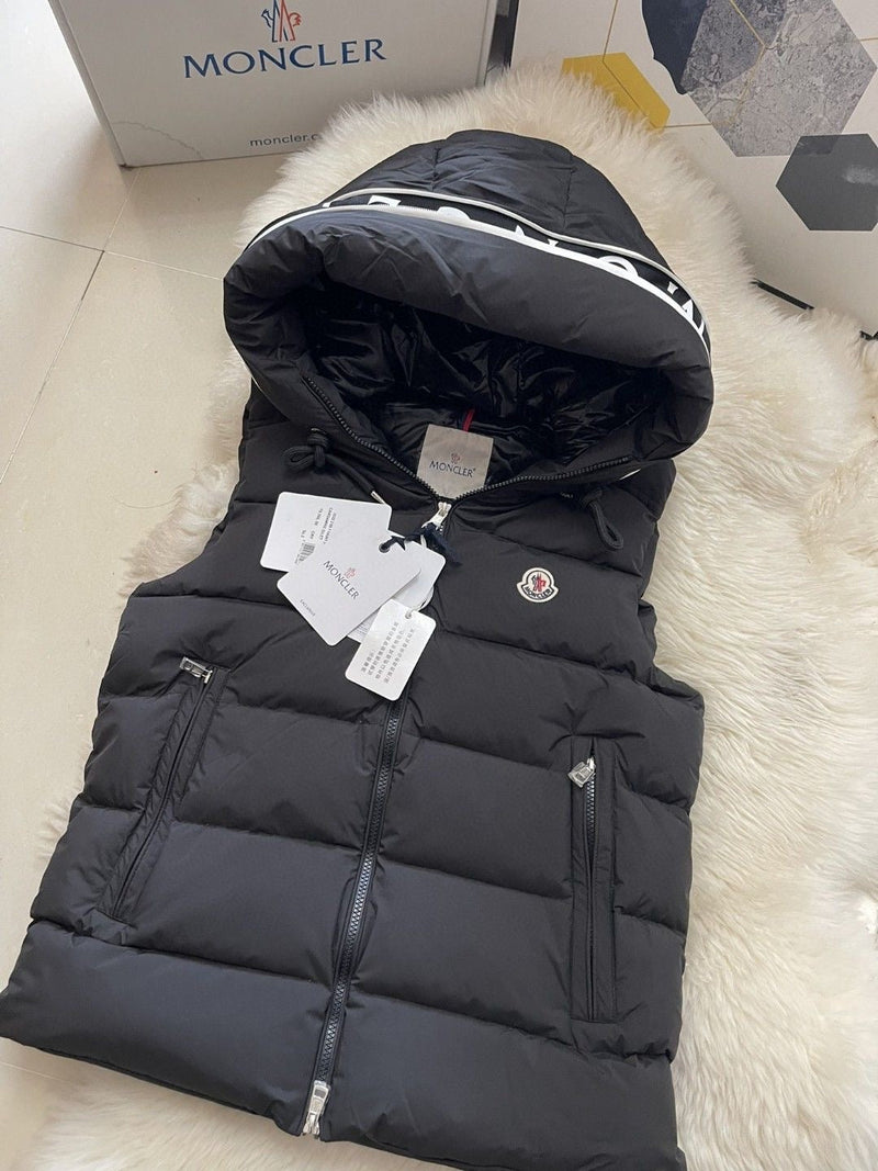 Moncler - Doudoune sans manche à capuche Noir F