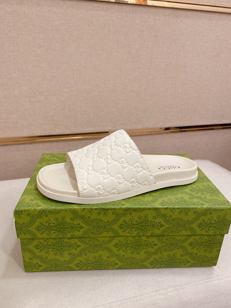 Gucci - Mules en Daim GG Blanc