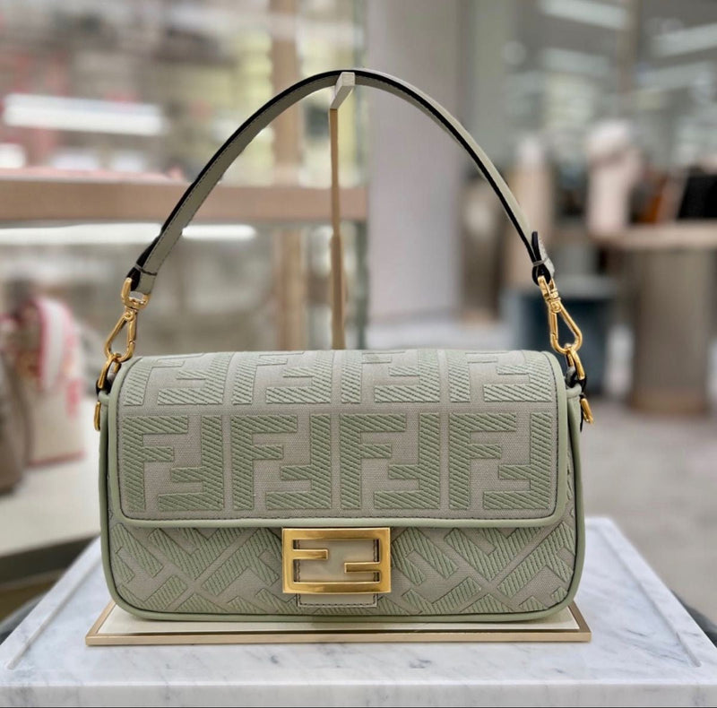 Fendi - Wallet On Chain Baguette Vert