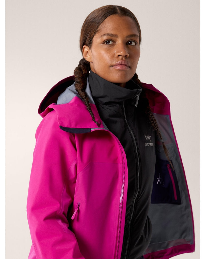 Arc'teryx - Veste Beta AR rose fluo