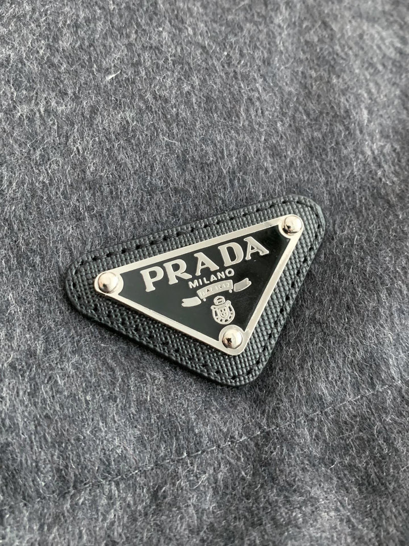 Prada - Doudoune Prada avec ceinture Noir F