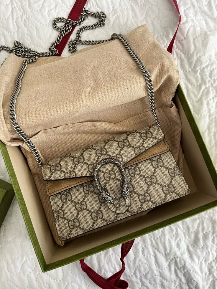 Gucci - Sac Dionysus Beige (Mini, Petit, Moyen)
