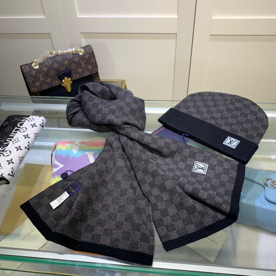 Louis Vuitton - Bonnet + écharpe Lv noir