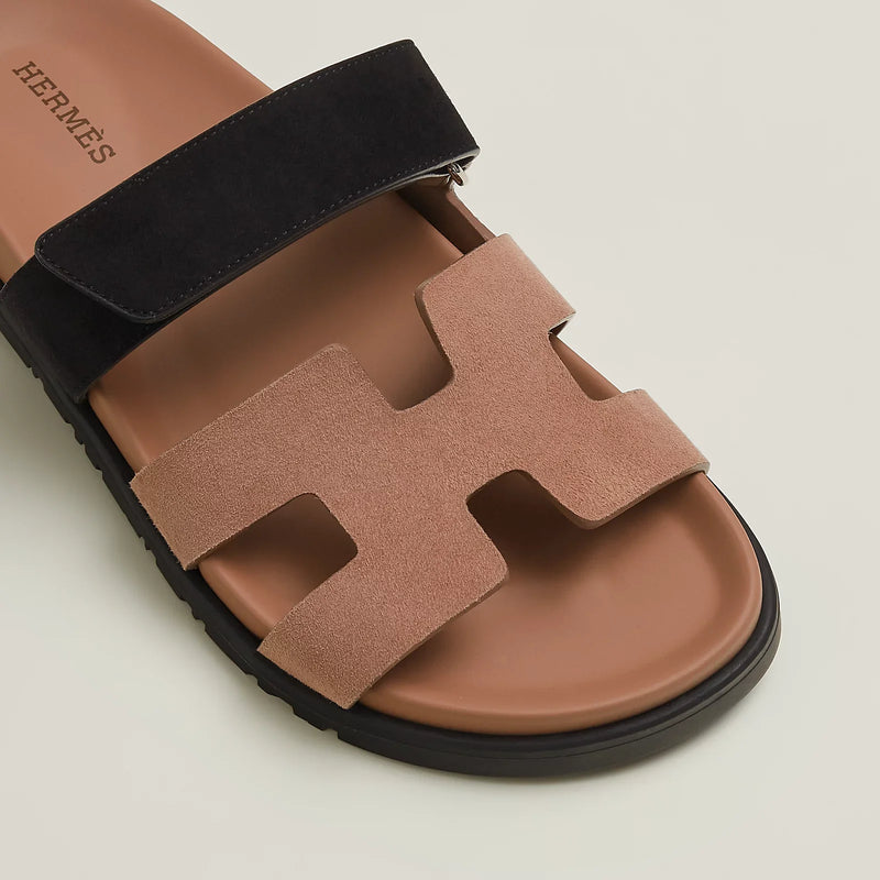 Hermès - Sandales Chypre Rose Perle / Noir