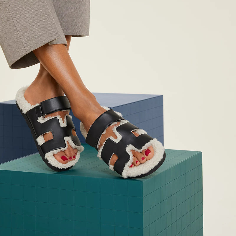 Hermès - Sandales Chypre Noir / Écru (ÉDITION LIMITÉE)