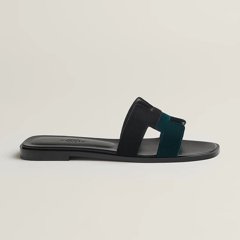 Hermès - Sandales Oran Noir / Vert Mousse en Velours