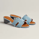 Hermès - Sandales Oasis Bleu Clair en Denim Effrangé