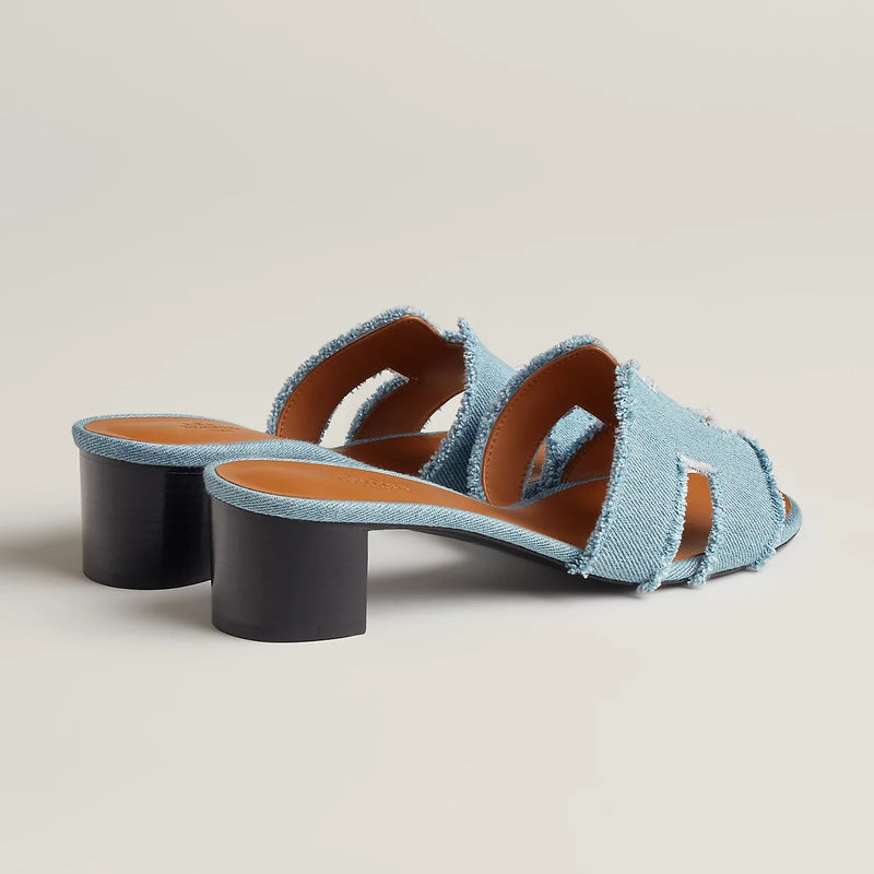 Hermès - Sandales Oasis Bleu Clair en Denim Effrangé