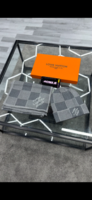 Louis Vuitton - Pack Bonnets + Écharpes en damier LV Gris