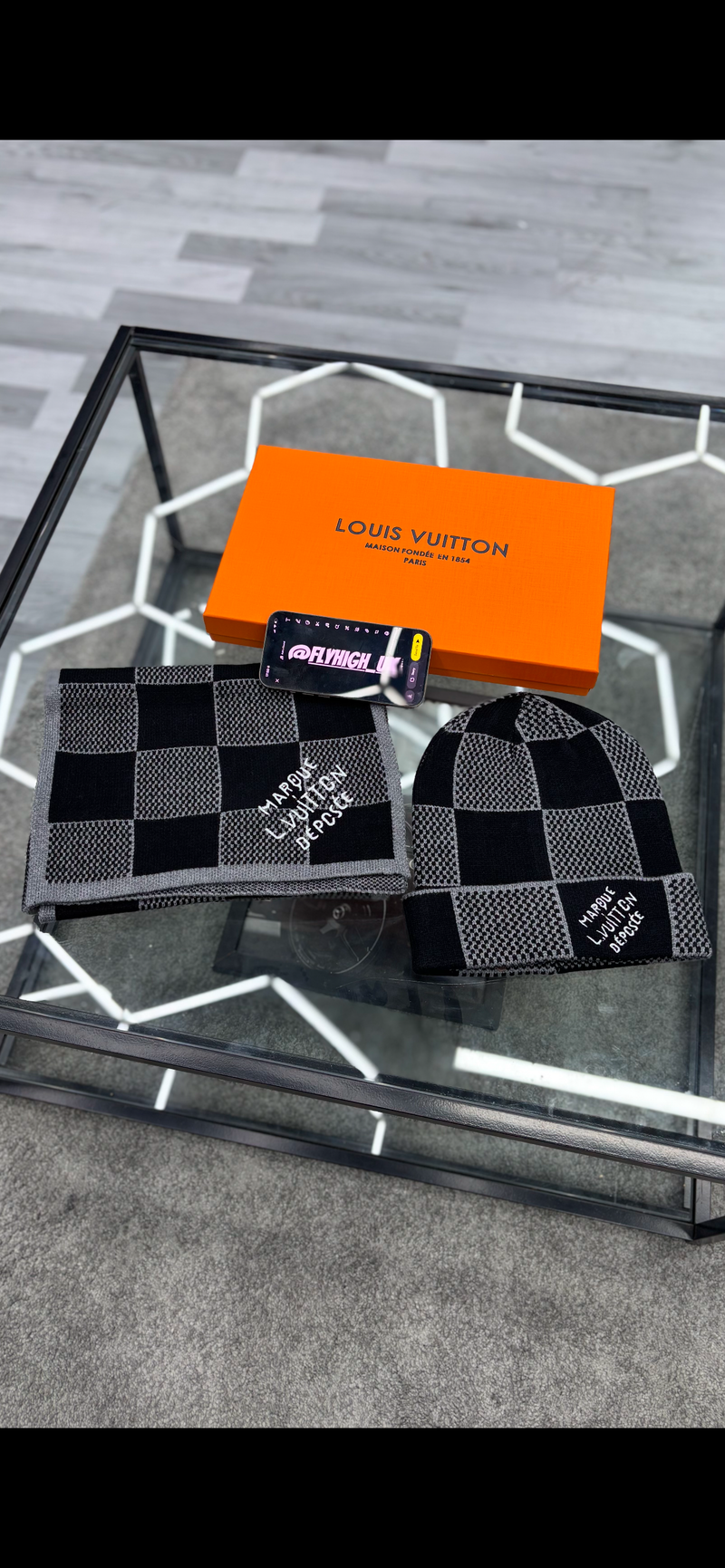 Louis Vuitton - Pack Bonnets + Écharpes en damier LV Noir Gris Foncée
