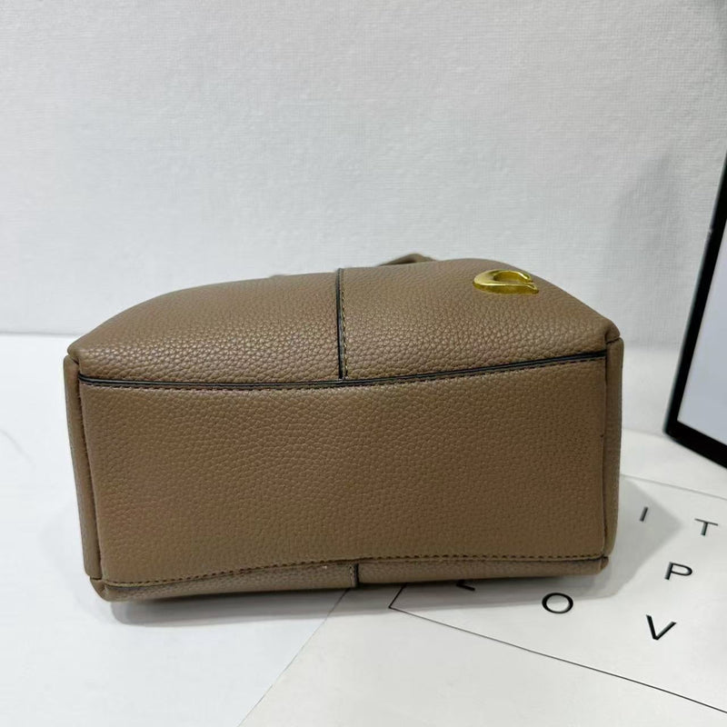 COACH - Lana Shoulder Bag 23