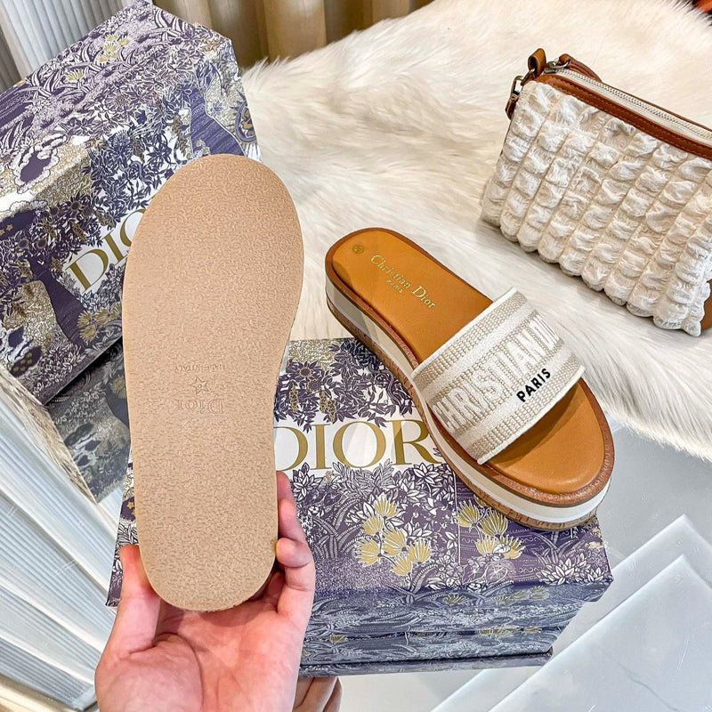Dior - Dway Platform Slide Natural