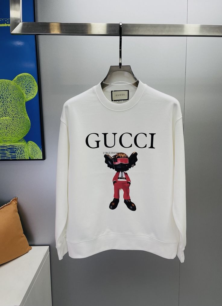 Gucci - Pull en coton Blanc avec logo Gucci en Noir et mascotte Rouge